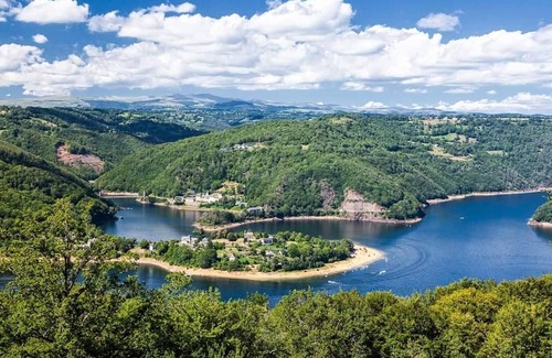 Paulhenc Cottage | Charming Cottage with Pool Near Cantal Mountains & Truyère Gorges