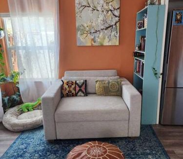 City Heights House | Charming Cottage with Hot Tub in Secret Garden