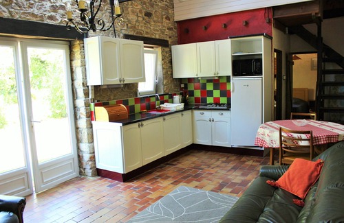 Pleuven Cottage | Charming cottage with private garden