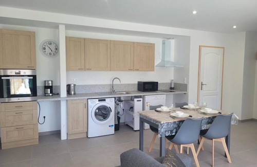 Couzon Cottage | Charming Cottage with Spa and Homemade Jams in Couzon