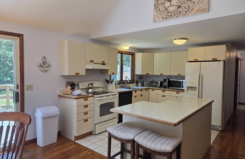 Marstons Mills House | Charming Cotuit Home, JUST REDUCED.n400.00 per night-Small Pet OKnSleeps 8.