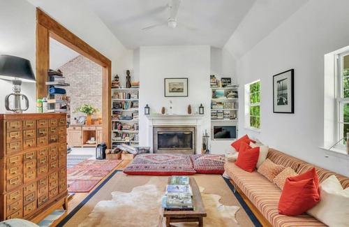 Sagaponack House | Charming Country Cottage, Large Pool, Close to Trails and Vineyards