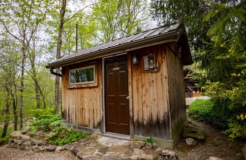 Derby Cabin | Charming, country escape cabin: Woodland Cabin