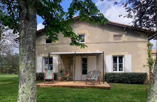 Puynormand House | Charming country house "Le Petit Bourdieu", nature and slow tourism