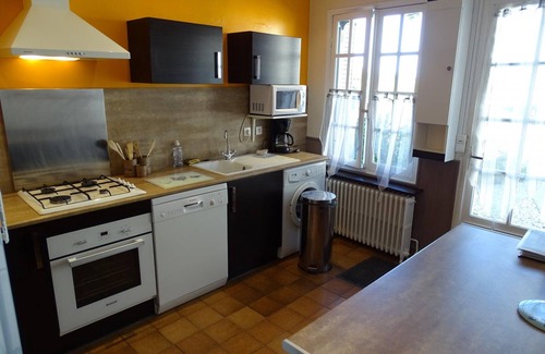 Pouille Cottage | Charming Country House, Near Castles, Wifi