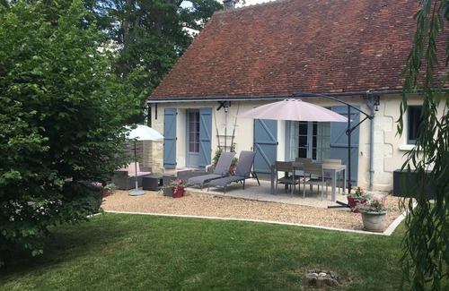 Pouille Cottage | Charming Country House, Near Castles, Wifi