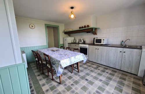 Aigurande Cottage | Charming Countryside Cottage with Private Garden and Garage, near Nature and Historic Sites