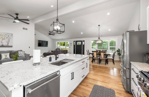 Dacula House | Charming Countryside House