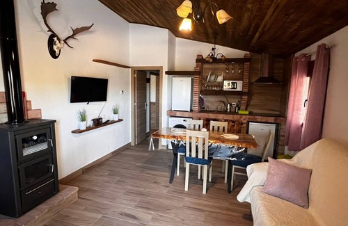 Campocamara Cottage | Charming Couples' Getaway: Riverside Retreat with Pool, Sierra de Cazorla Views