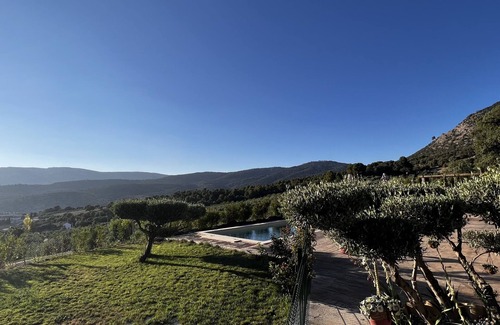 Campocamara Cottage | Charming Couples' Getaway: Riverside Retreat with Pool, Sierra de Cazorla Views