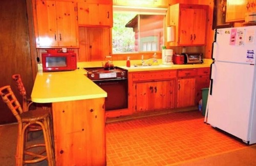 Mi-Wuk Village Cabin | Charming & Cozy Mi Wuk Cabin