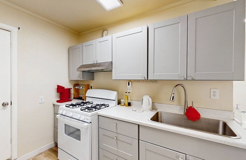 North Star Apartment | Charming & Cozy Studio Retreat in the Heart of Anchorage