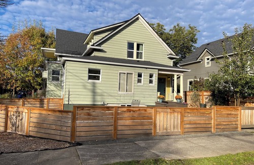 King Apartment | Charming Craftsman Studio near Alberta and Mississippi District