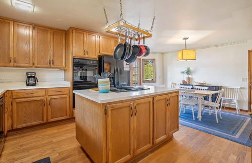 Cayucos House | Charming Creekside Home! Two Blocks from the Beach! 5 Full Bedrooms- Sleeps 12
