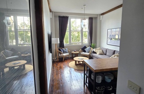 Pyrmont Apartment | Charming Darling Harbour One Bedroom Apartment with Pool, Sauna, Spa & Gym