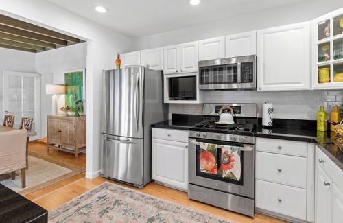 Delray Beach House | Charming Delray Beach Cottage - 1 blk to beach and Atlantic Ave!; Pet-friendly!