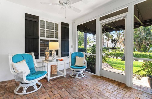 Delray Beach House | Charming Delray Beach Cottage - 1 blk to beach and Atlantic Ave!; Pet-friendly!