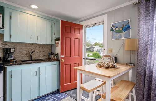 Dennis Port Condo | Charming Dennis Port Getaway for Two