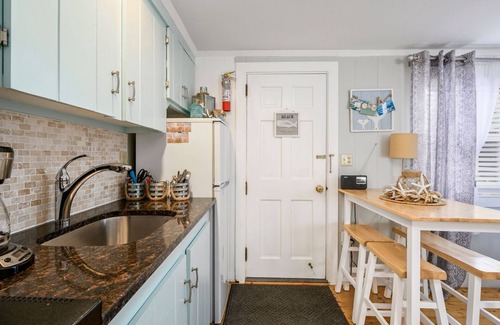 Dennis Port Condo | Charming Dennis Port Getaway for Two