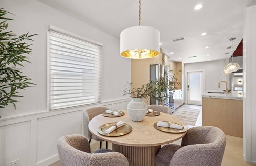 Toluca Woods House | Charming Designer Home near Universal Studios- Ideal for extended stays