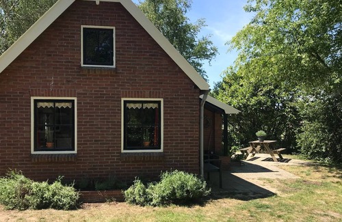 Den Ham House | Charming detached holiday home in beautiful hiking and cycling area