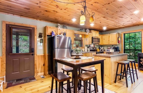 Blue Ridge Cabin | Charming Dog Friendly Mountain Cabin with Hot Tub, Firepit & Scenic Views