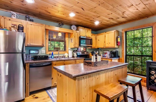 Blue Ridge Cabin | Charming Dog Friendly Mountain Cabin with Hot Tub, Firepit & Scenic Views