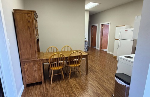 Cody House | Charming Dog Friendly 2-bedroom house with WiFi, hot tub, and fenced for pets!