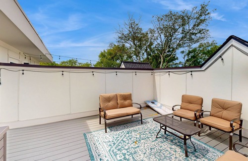 Nashville House | Charming dog-friendly home with rooftop deck, central AC, game room & W/D