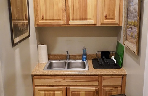 Silverton Apartment | Charming dog friendly suite in the heart of Silverton and the San Juans