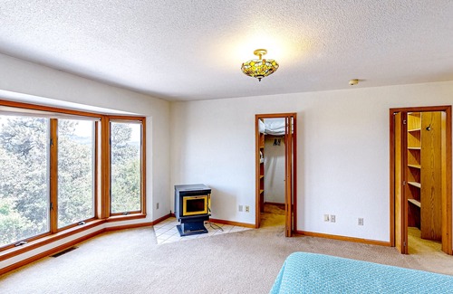 Spearfish House | Charming, dog-friendly home with a large deck, ping-pong & games - hiking nearby