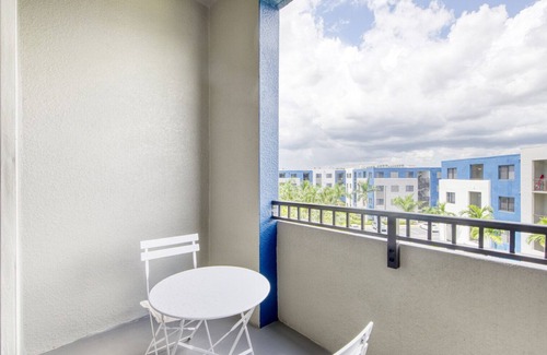 Doral Apartment | Charming Doral 1BR w/W/D, Pool & Gym, nr Airport, by Blueground