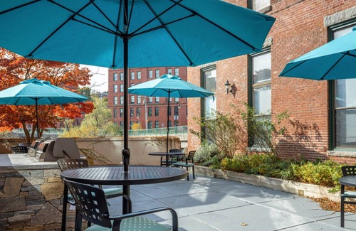 Lower Mills Apartment | Charming Dorchester/Milton 1BR next to Milton T stop, by Blueground