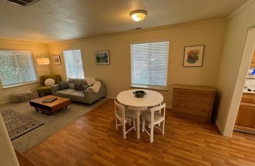 Grass Valley House | Charming Downtown Cottage