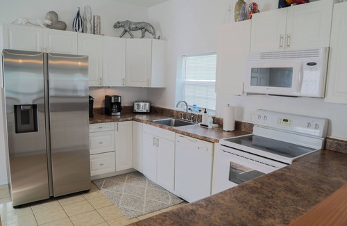 South Pensacola Cottage | Charming downtown cottage in historical Pensacola!