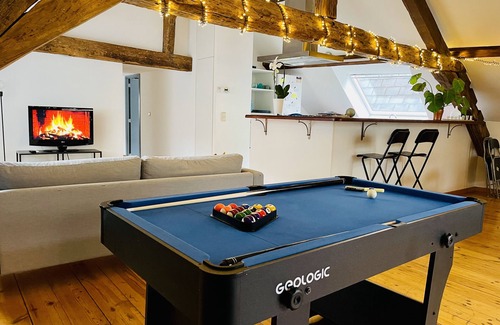 Dansaert Apartment | Charming Downtown Loft Chalet With Private Parking