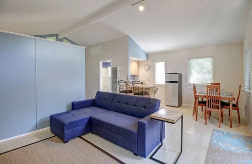 West Beach Cottage | Charming Downtown Studio w/Secluded Yard - Near State Street