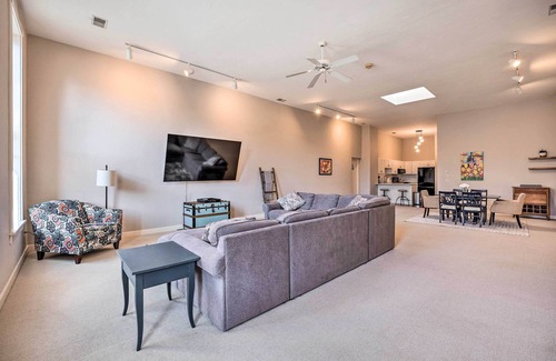 Holland Apartment | Charming Dtwn Holland Escape: Above Crust 54!
