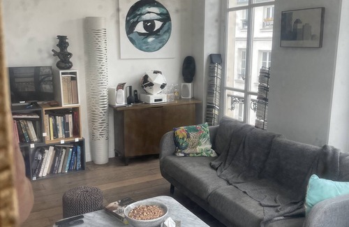 Quartier Sainte-Avoye Apartment | Charming duplex apartment in sunny Marais district
