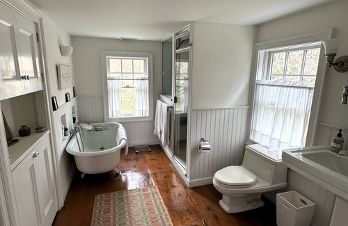 Water Mill House | Charming Early American House in Water Mill, NY