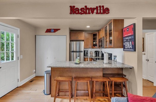 Shelby Hills House | Charming East Nash Escape - 5 Mins to Broadway!