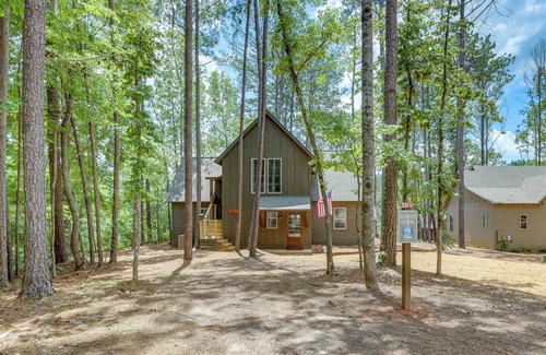 Little Kowaliga Cottage | Charming Eclectic Vacation Rental w/Beach Access!