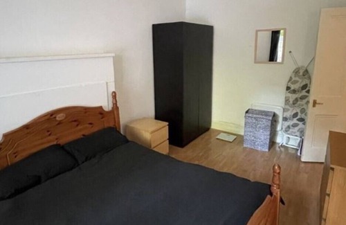 Tollcross Apartment | Charming Edinburgh Flat Just off the Meadows