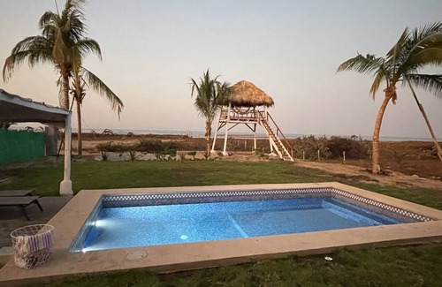 San Pedro Mixtepec Villa | Charming entire home with pool and view tower. Few steps from the beach.