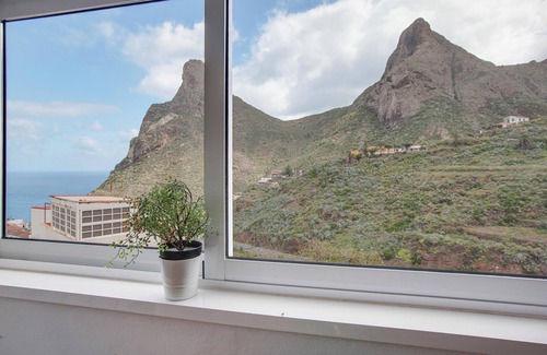 Taganana House | Charming Vacation Home “Casa Taganana” with Sea View and Mountain View