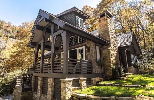 Highlands Falls Cottage | Charming Escape in Highlands Falls Country Club