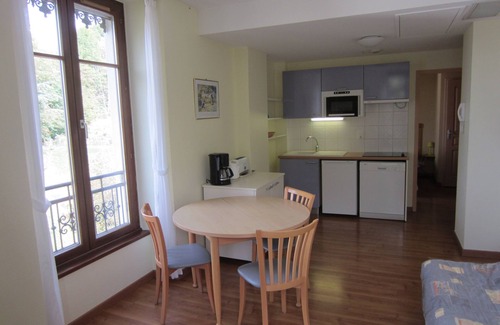 Aix-les-Bains City Center Apartment | Charming F2, 31m² 1 km from the thermal baths, 300 m from the center, for spa guests or holidays