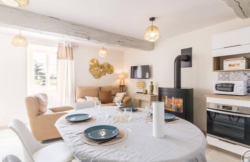 Le Val-Saint-Pere Cottage | Charming family home near Avranches