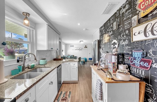 Ilexhurst Cottage | Charming, Family Friendly Newly Renovated Duplex on Holmes Beach