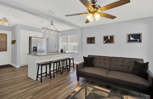 North Hyde Park House | Charming Family Gem: 5 Star Location ~ Deck ~ Parking!